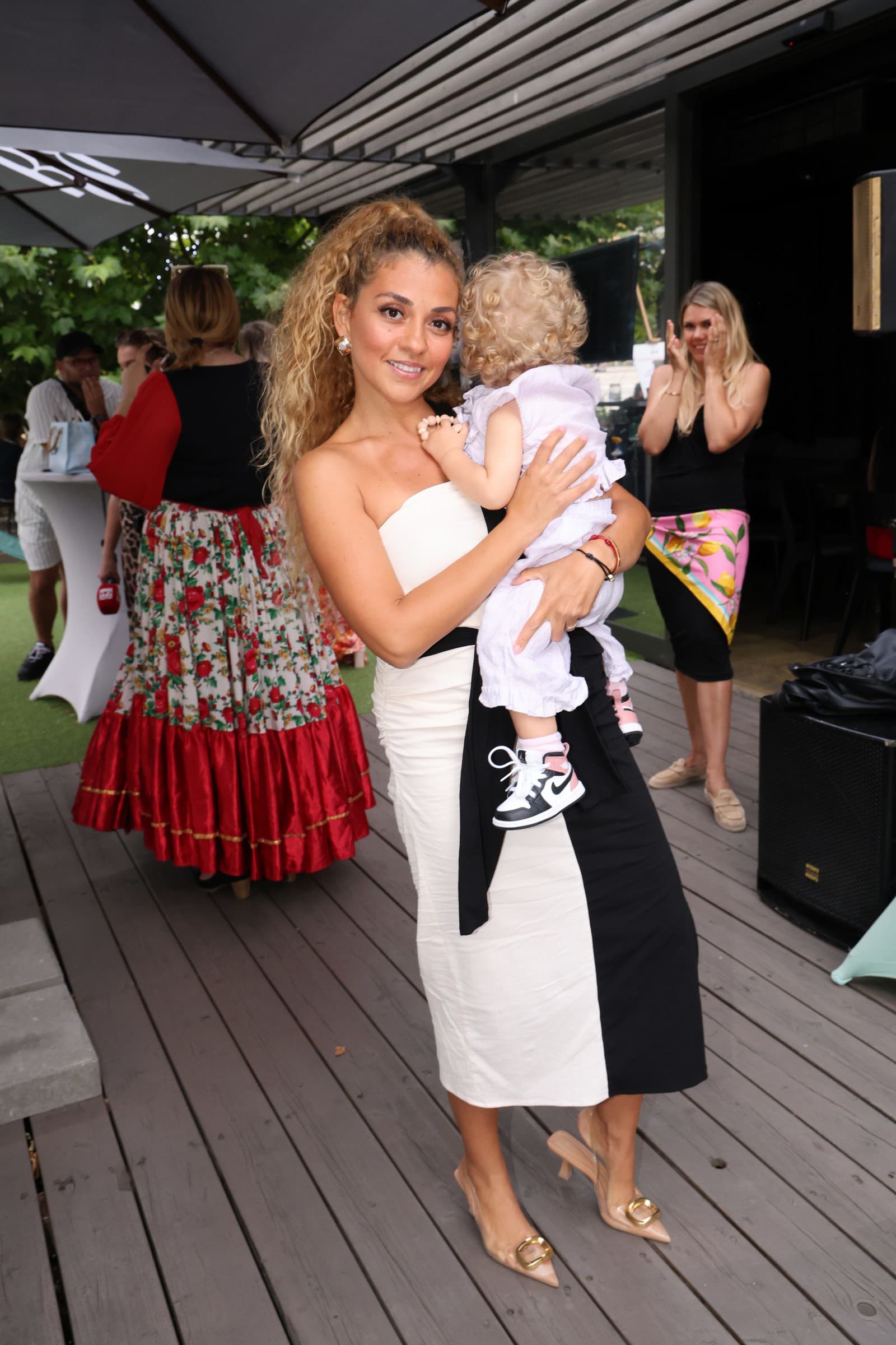 Predstavenie novej piesne Igora Kmeťa a Tiny - Vierka Ayisi