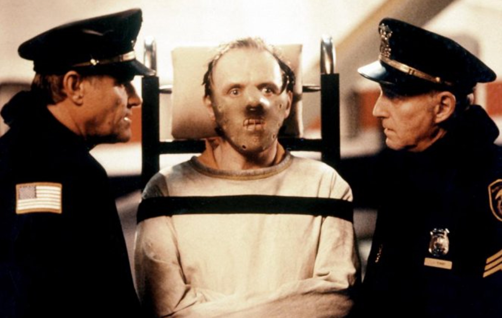 Anthony Hopkins v horore Mlčanie jahniat