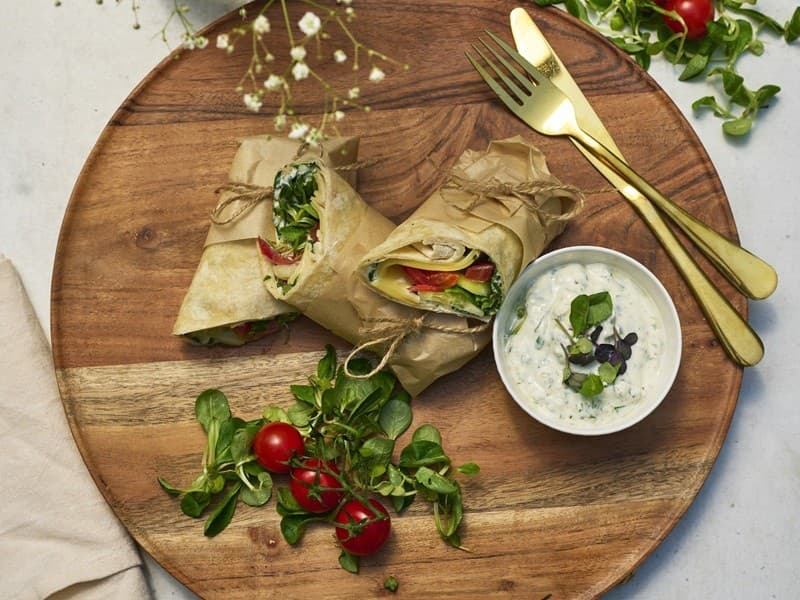 Vyskúšajte syrovo-zeleninové wrapy s bylinkovým syrom