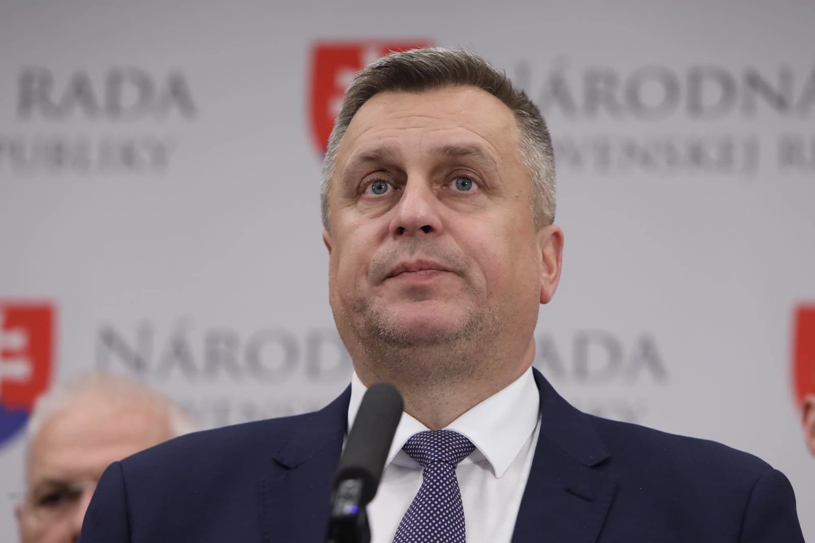 Informačný chaos v konsolidácii: