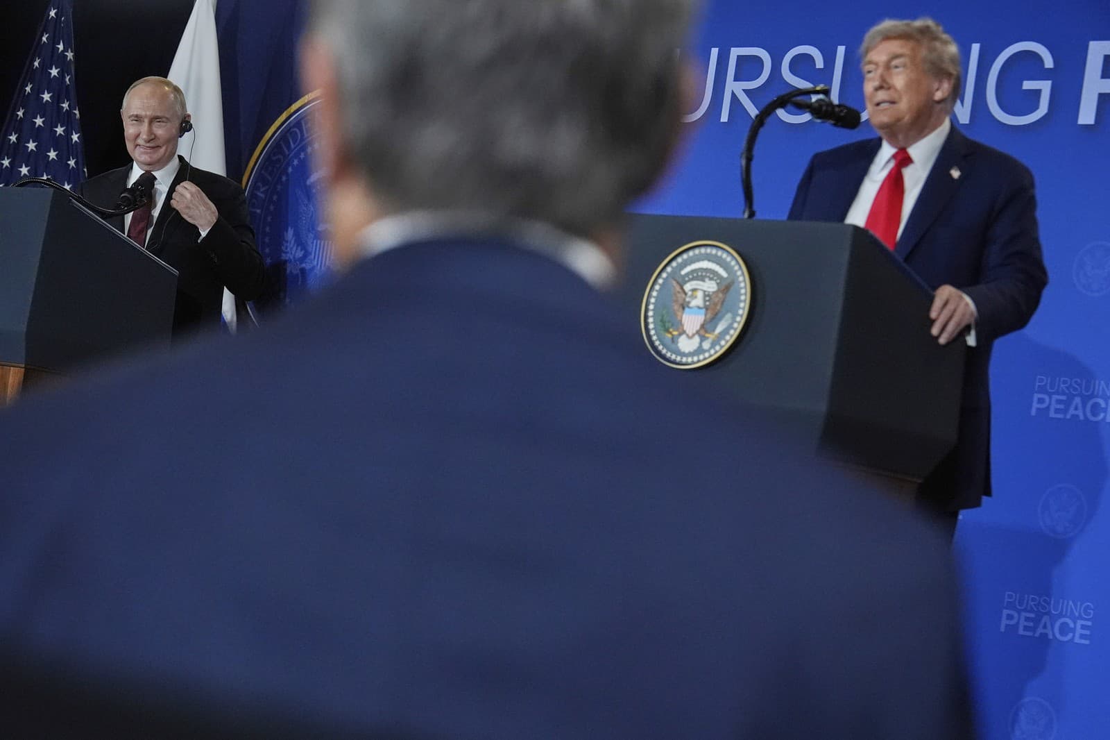 MIMORIADNY ONLINE Putin je