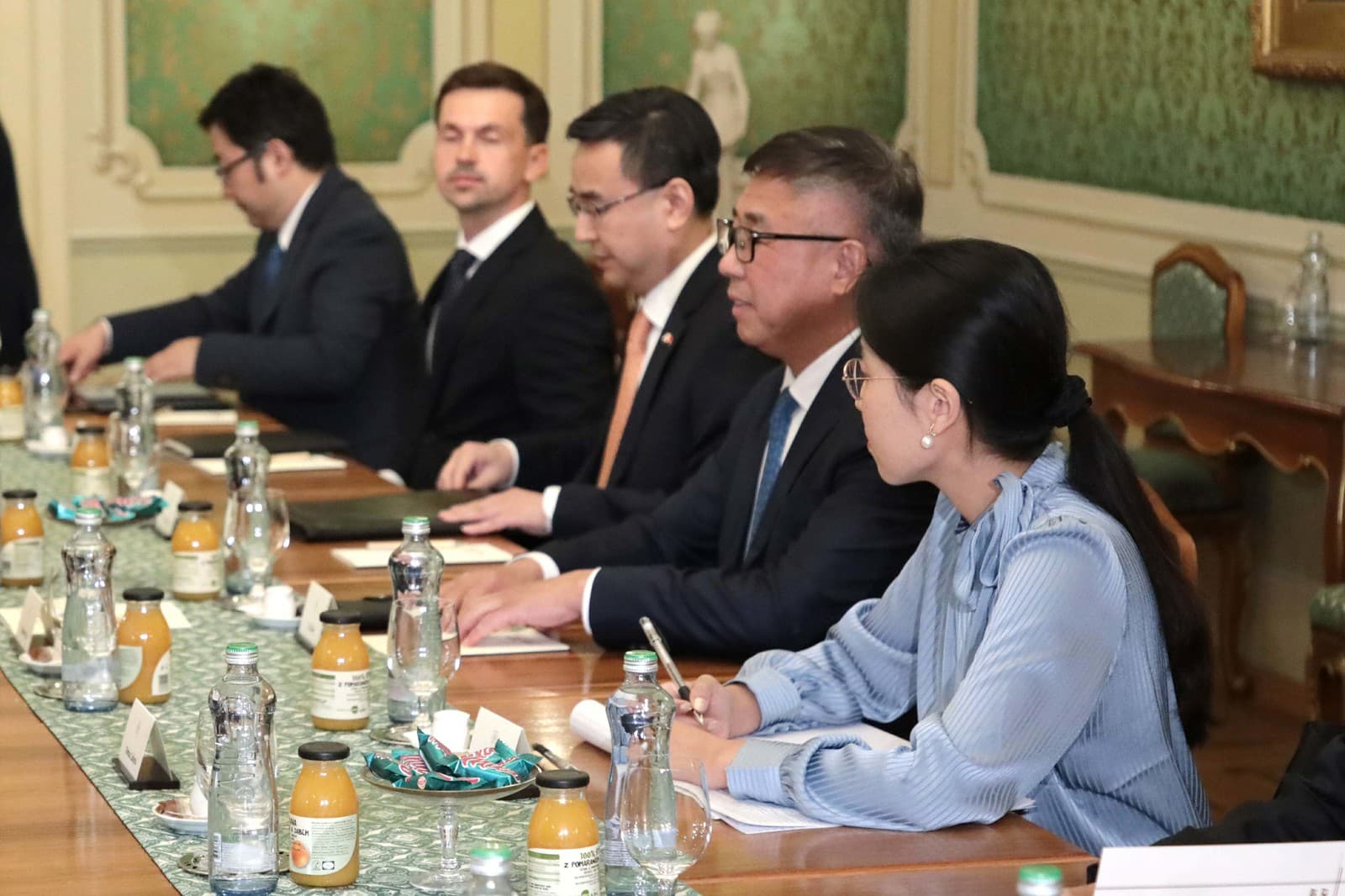 Robert Fico a predstavitelia spoločnosti Gotion InoBat Batteries