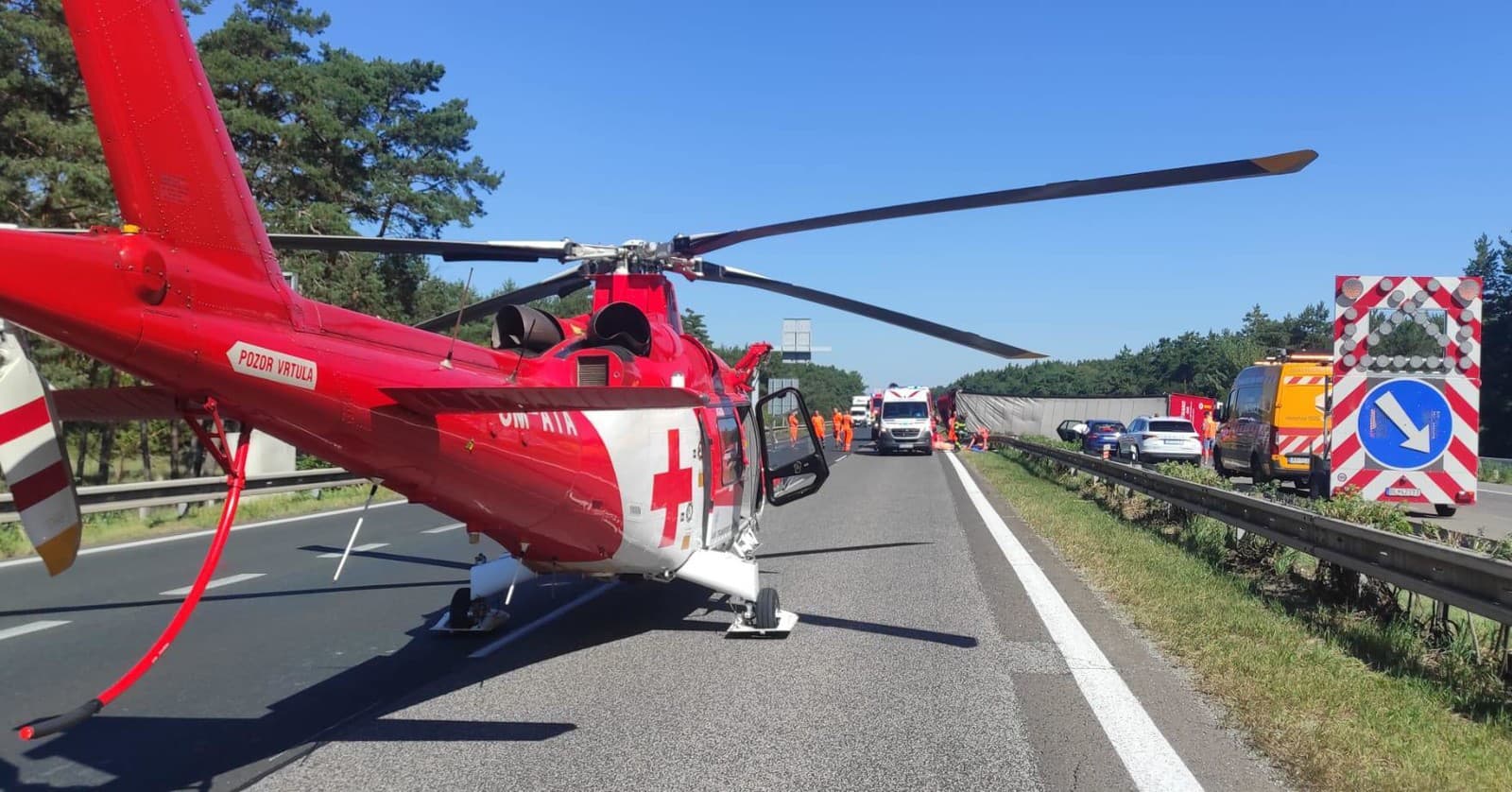 Bratislavský záchranársky vrtuľník zasahoval pri dvoch dopravných nehodách na diaľnici D2