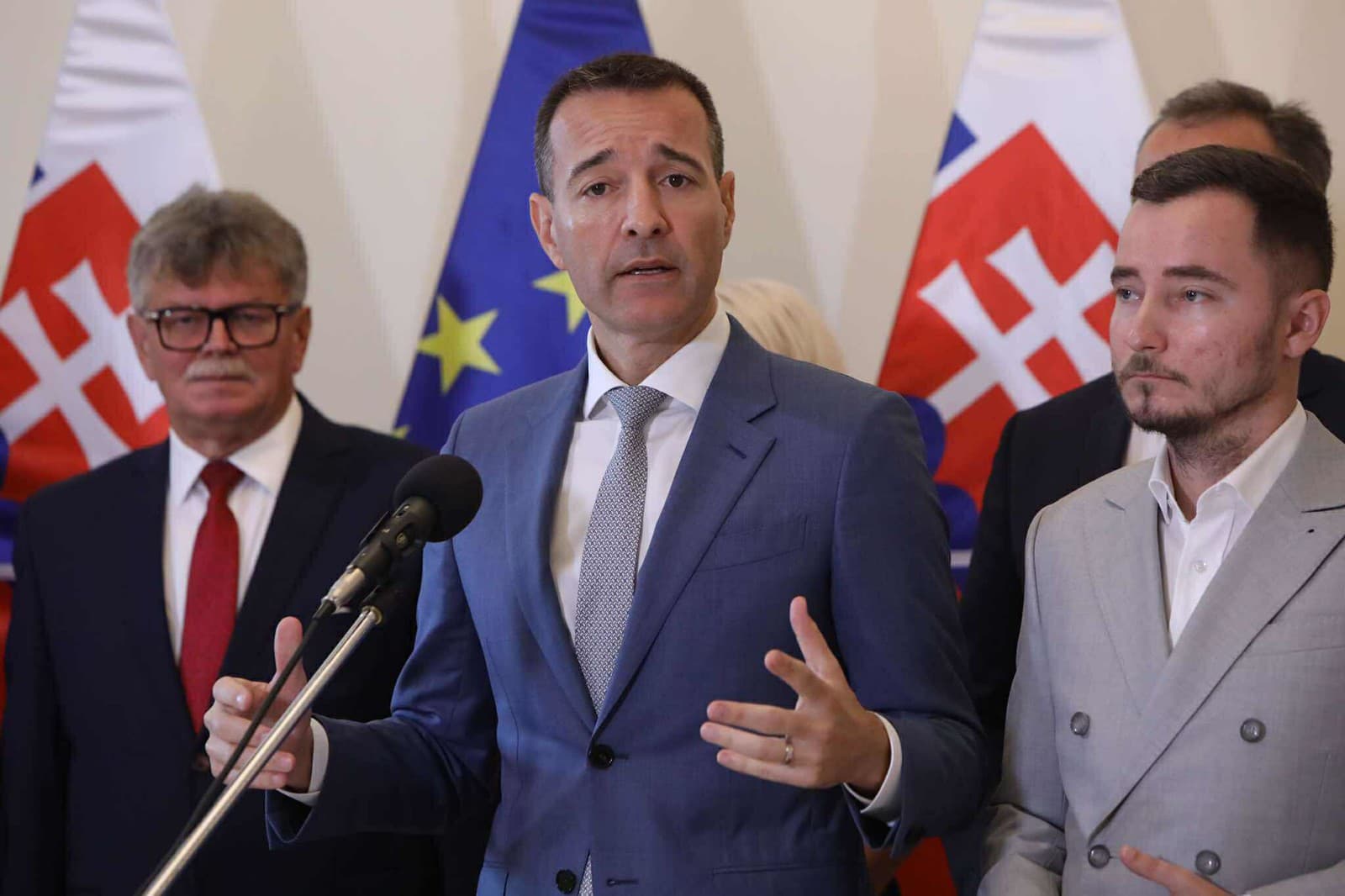 Drucker prekopal školské zákony,