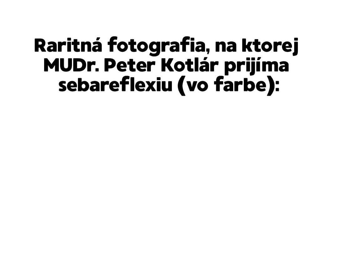 Politické memečká zaplavili internet