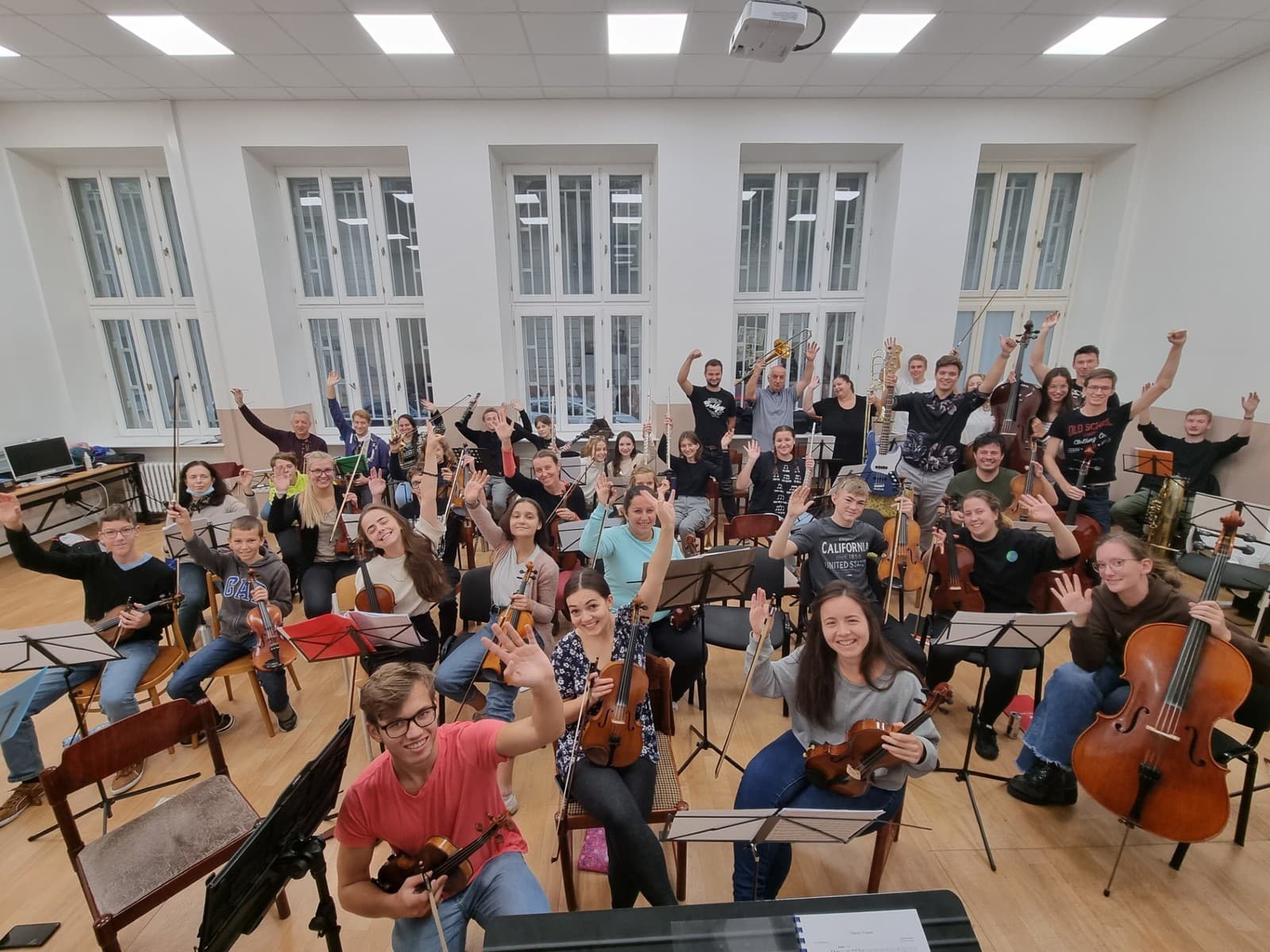 Orchester Dominanta oslavuje 5.