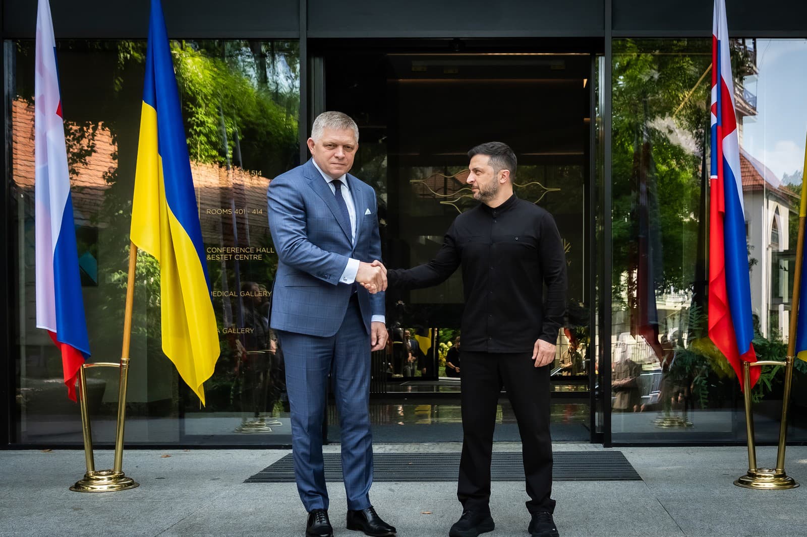 Stretnutie medzi premiérom SR Robertom Ficom a ukrajinským prezidentom Volodymyrom Zelenským