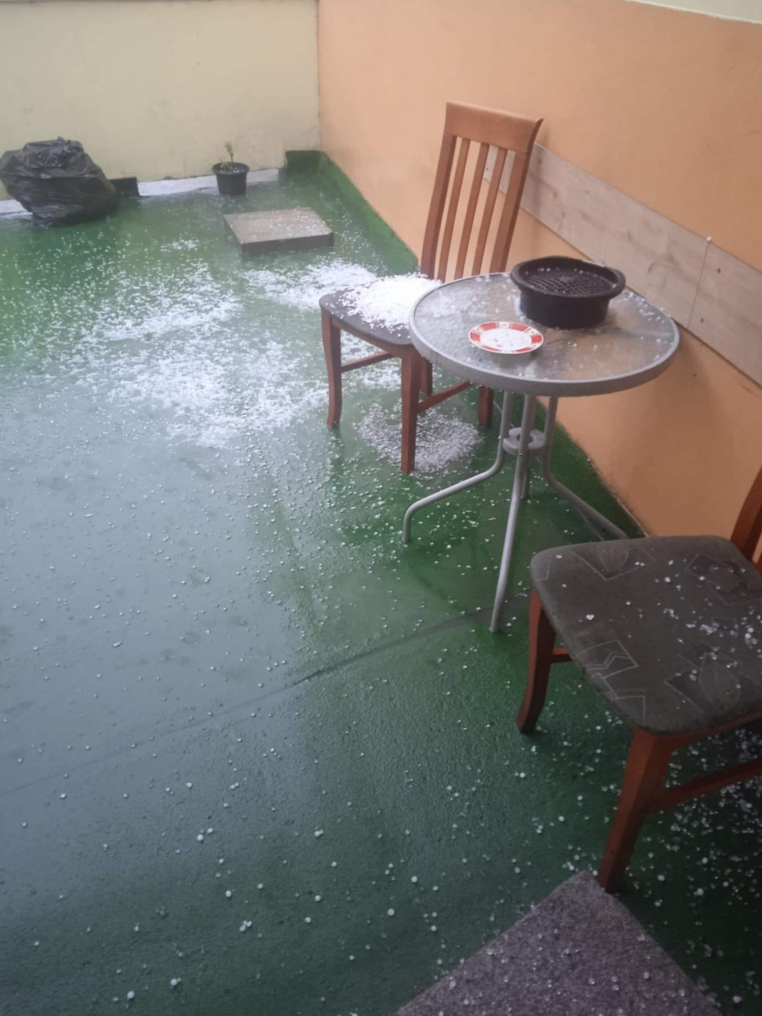 Búrky vyčíňajú! FOTO Prinášajú