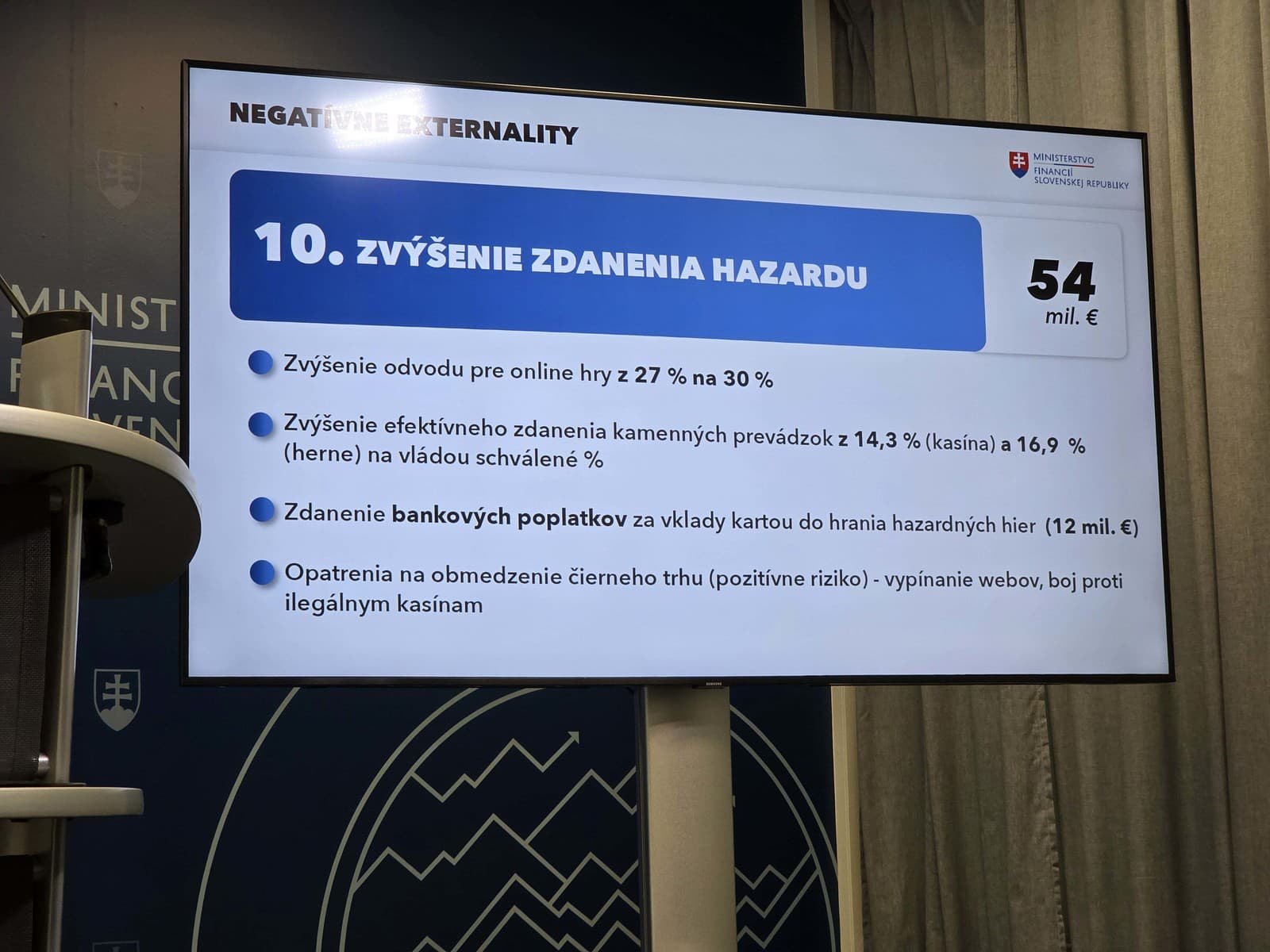 MIMORIADNE Kamenický predstavil nový