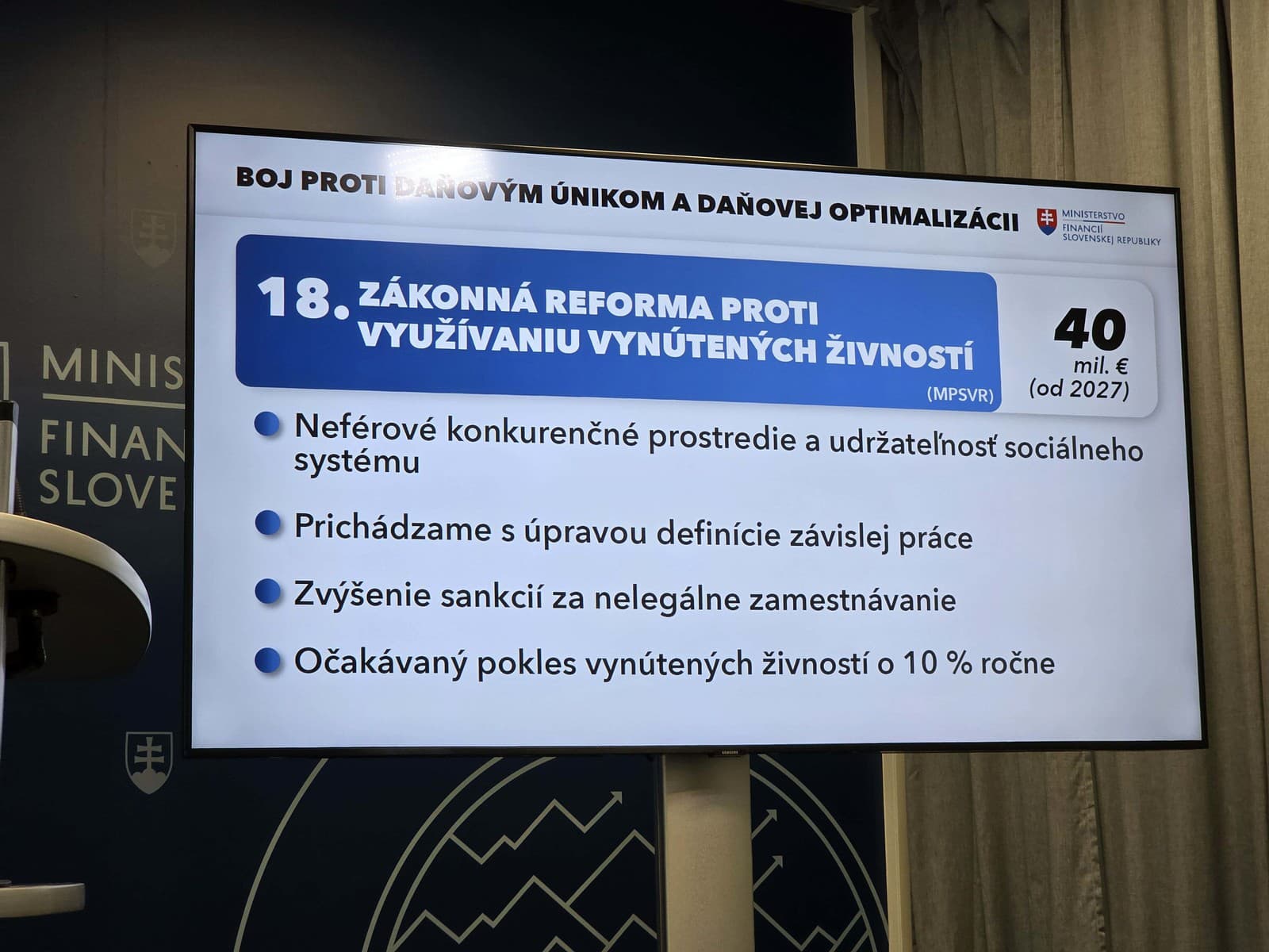 MIMORIADNE Kamenický predstavil nový