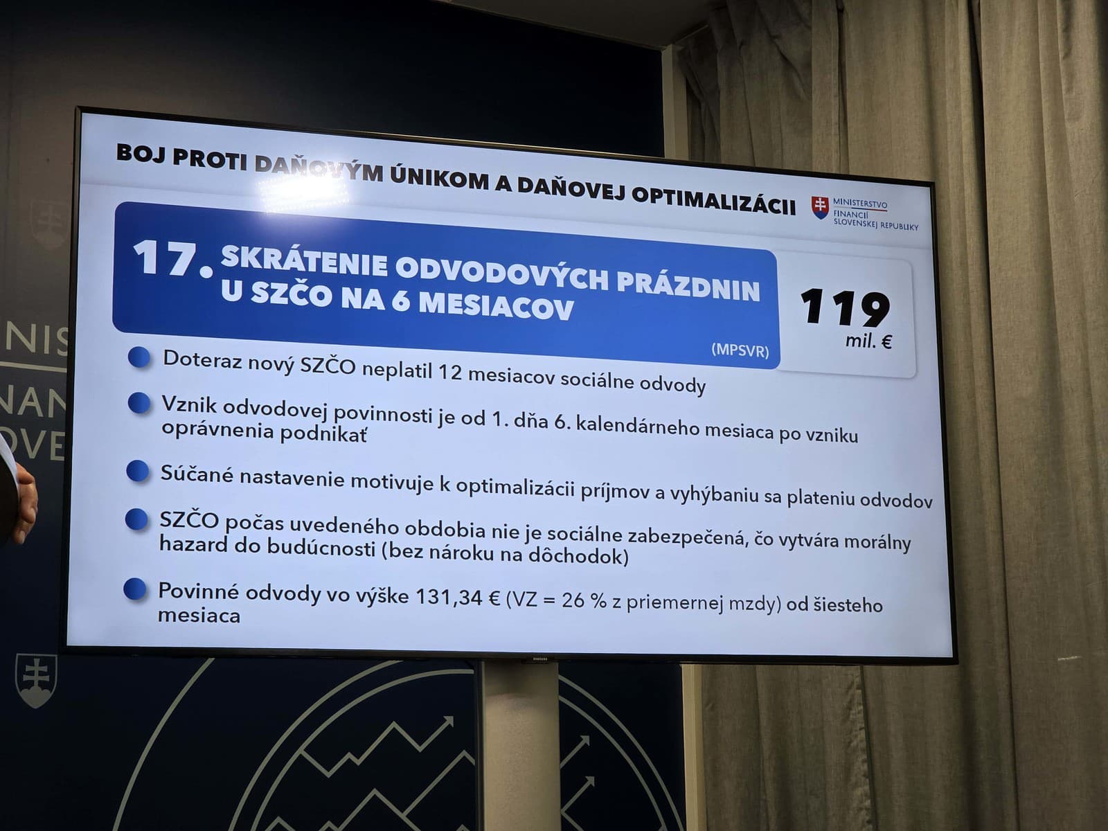 MIMORIADNE Kamenický predstavil nový