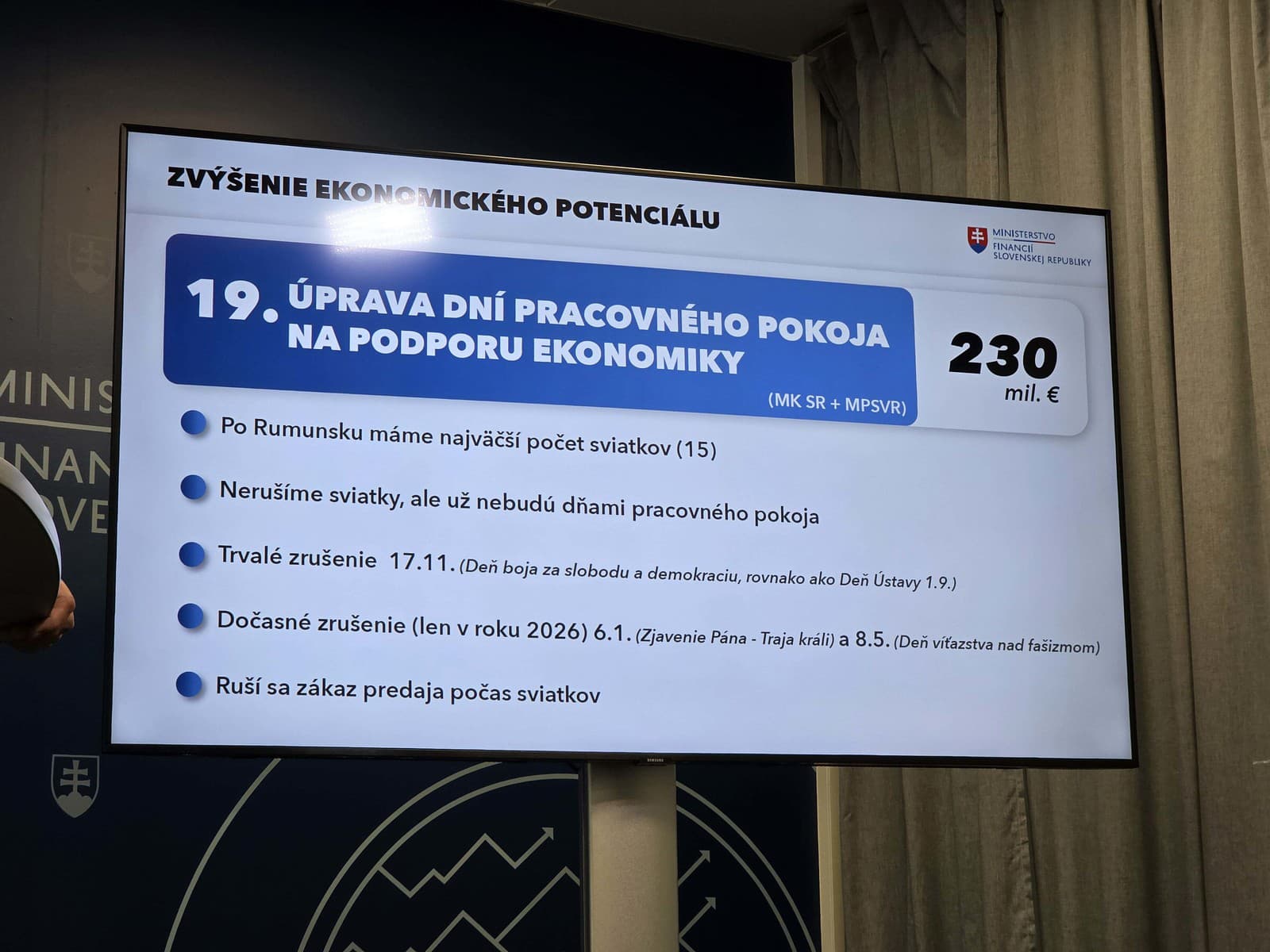 MIMORIADNE Kamenický predstavil nový