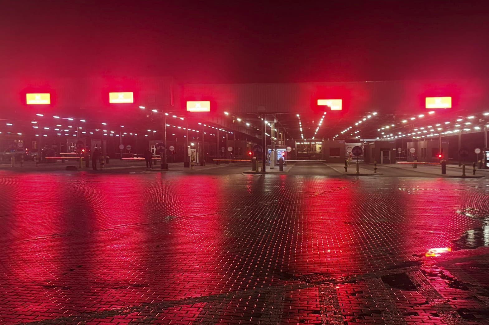 Poľsko od polnoci uzavrelo hranicu s Bieloruskom