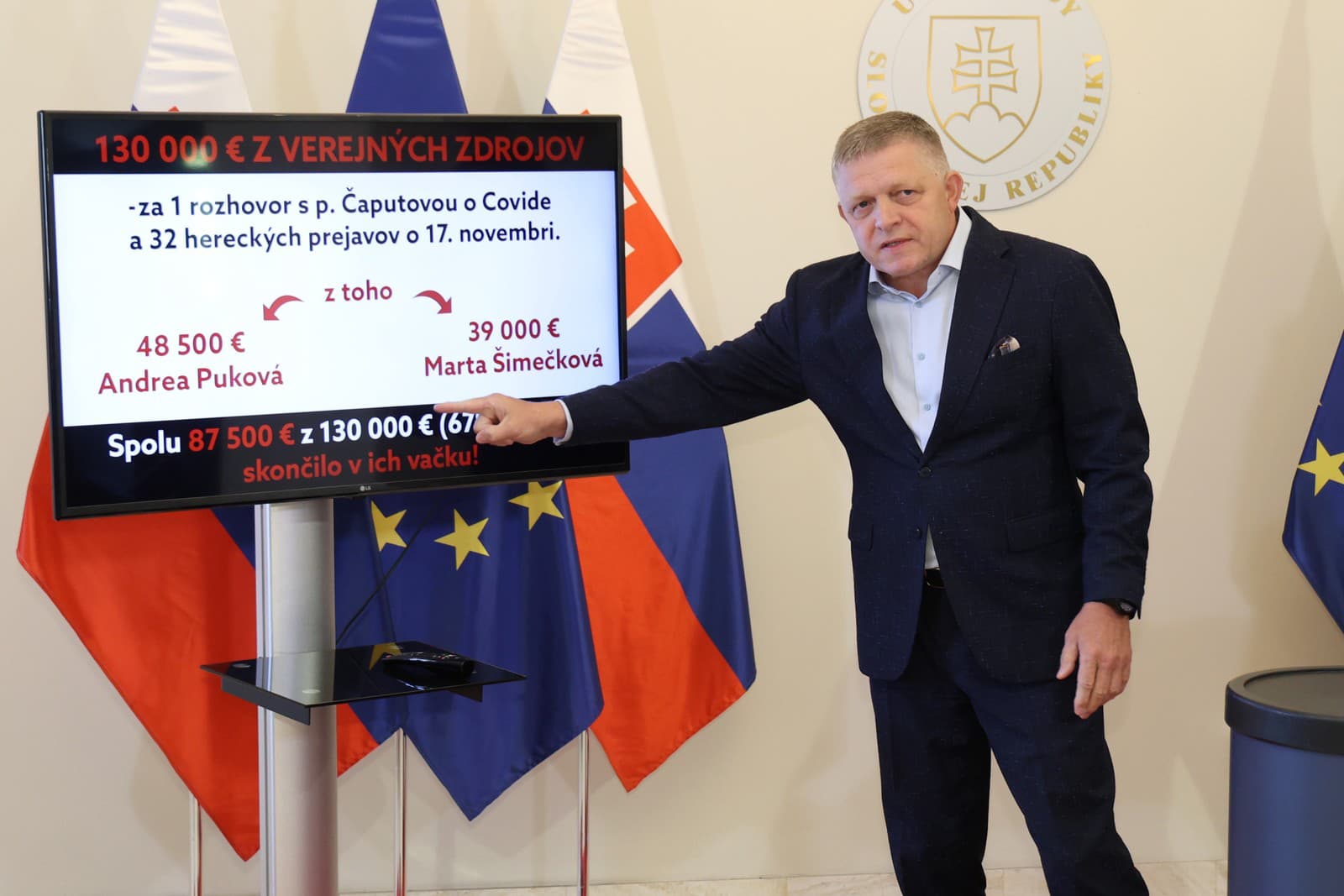 Premiér obviňuje Šimečkovu mamu