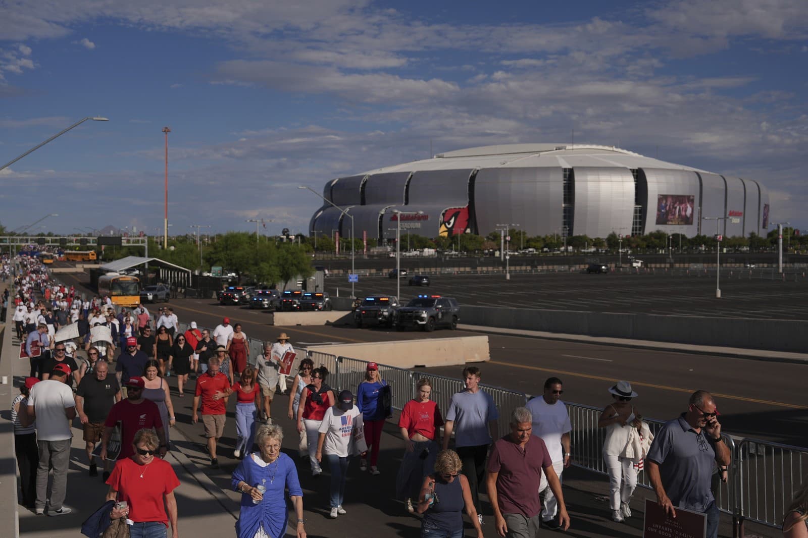 Posledná rozlúčka s Charlie Kirkom