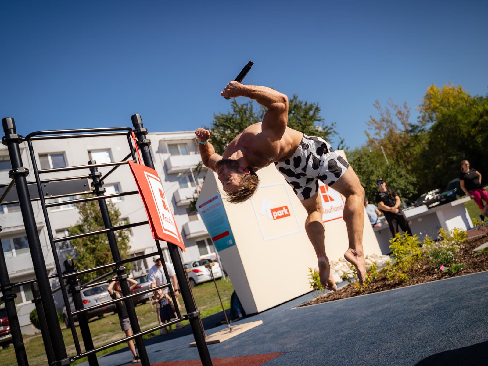 Fitness kúsky Michala Barbiera popierajú gravitáciu