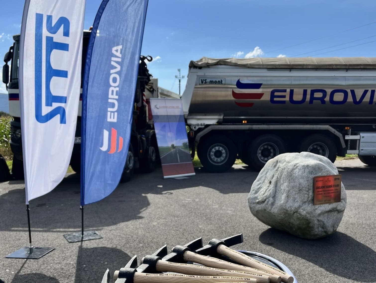 Projekt Obchvat Prievidza predstavuje významnú stavbu, ktorá patrí medzi kľúčové v portfóliu spoločnosti EUROVIA SK