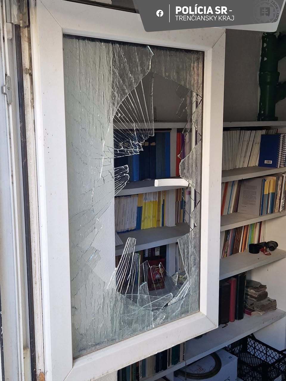 Polícia vyšetruje vlámanie do farského úradu v Hornej Strede.