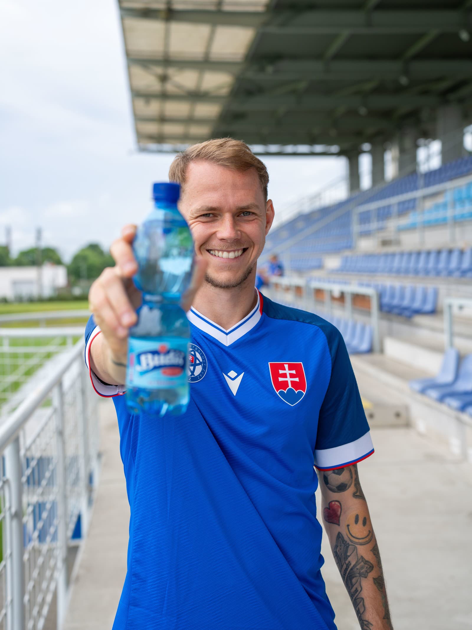 Budiš je nový partner Slovenského futbalového zväzu, minerálna voda bude od novej sezóny k dispozícii pre všetky seniorské a juniorské reprezentačné tímy počas zápasov a reprezentačných zrazov.