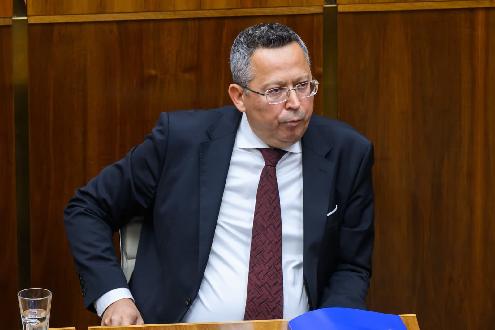 Parlament definitívne schválil tretiu