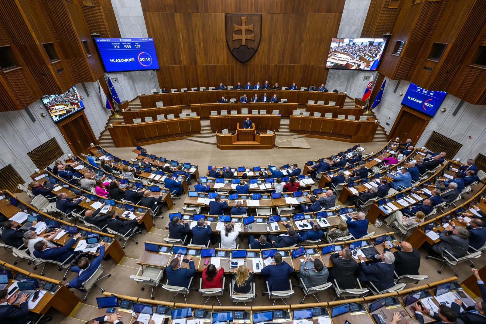 Pellegrini sa chce stretnúť