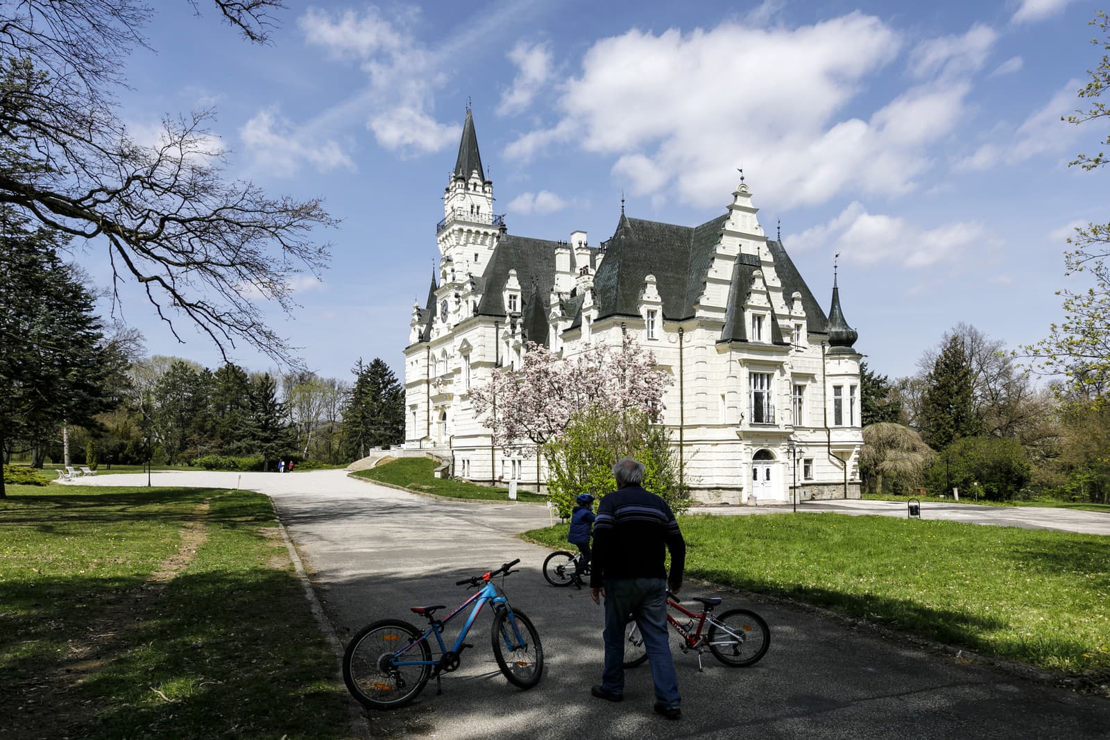 Dedinou roka sa stali Budmerice. 
