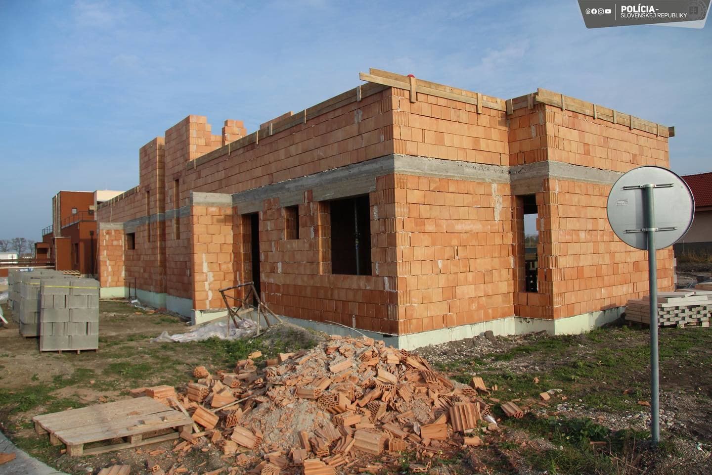 Polícia obvinila dve osoby a jednu firmu v kauze čerpania eurofondov