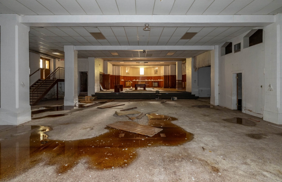 Desivý nález v opustenom kláštore.