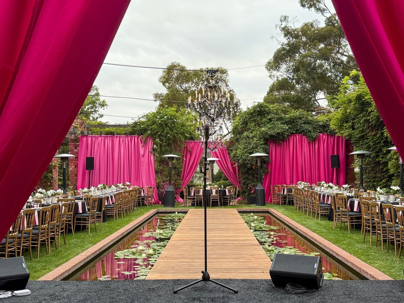 Selena Gomez sa bude vydávať na tomto krásnom mieste