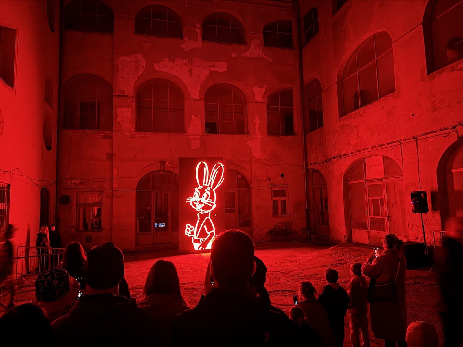 Umenie, ktoré nemlčí: Biela