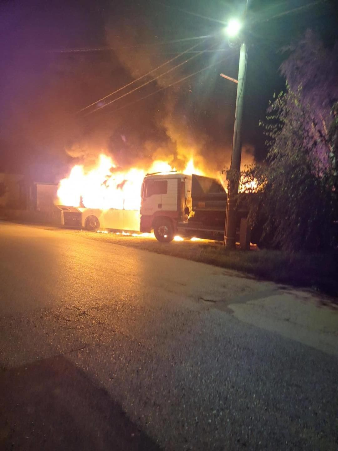 Požiar autobusu v Sadoch