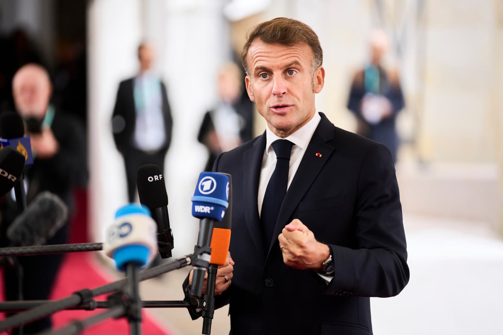 Francúzsky prezident Emmanuel Macron na summite v dánskom parlamente na hrade Christiansborg v Kodani