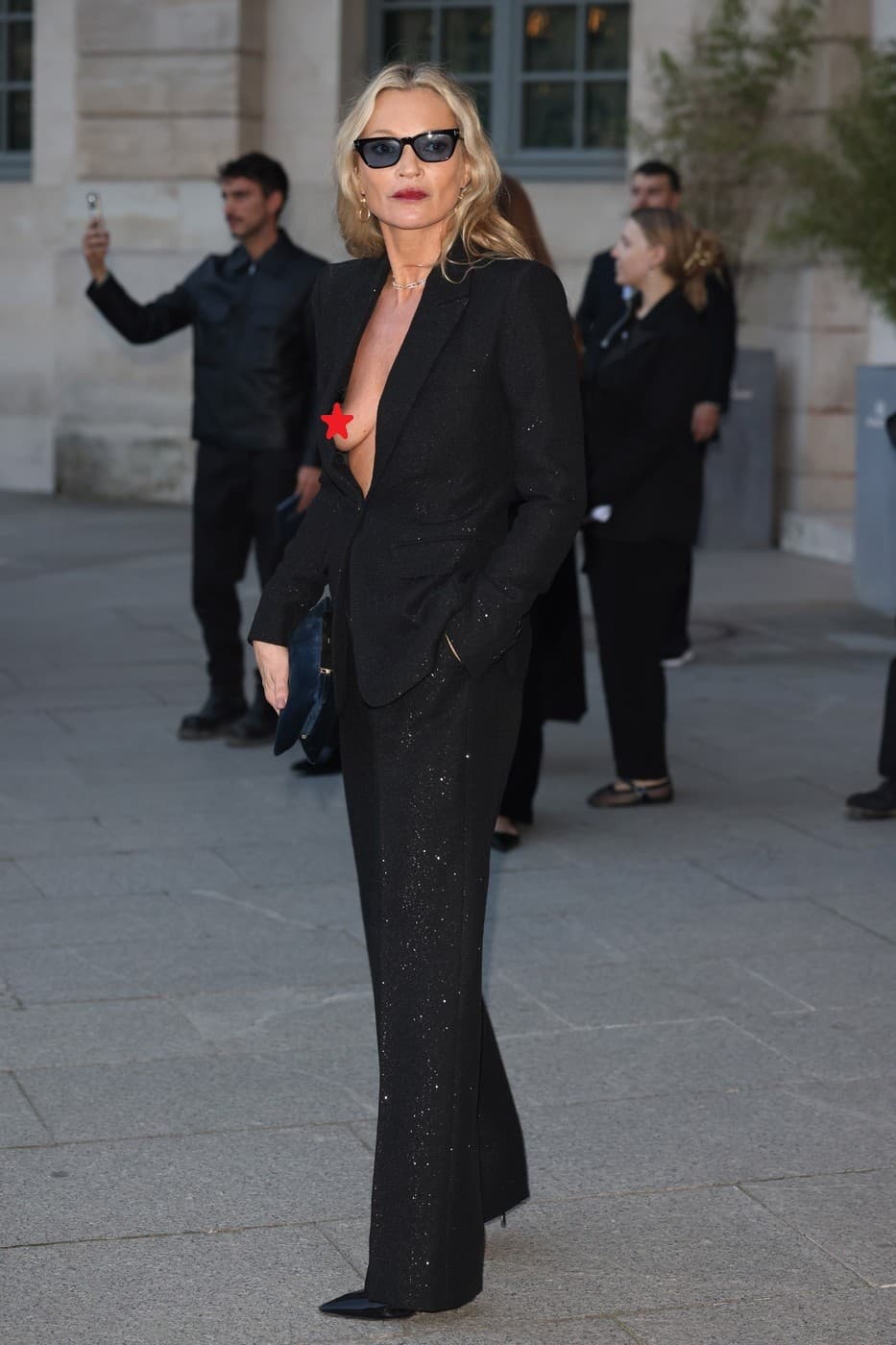 Slávna kráska nechala podprsenku