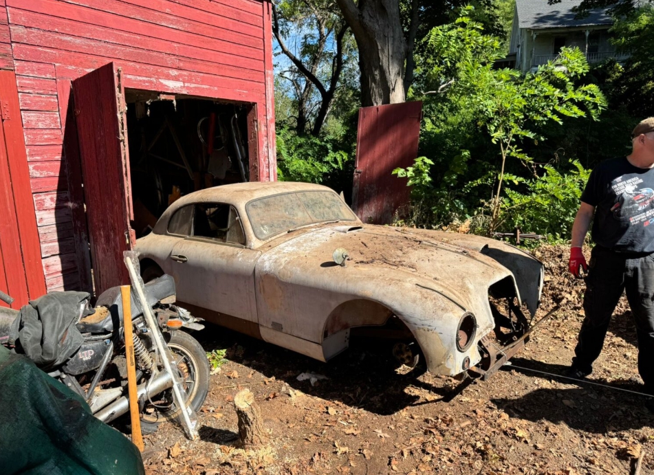 Tajomný nález, ktorý zaujme každého automobilového nadšenca.