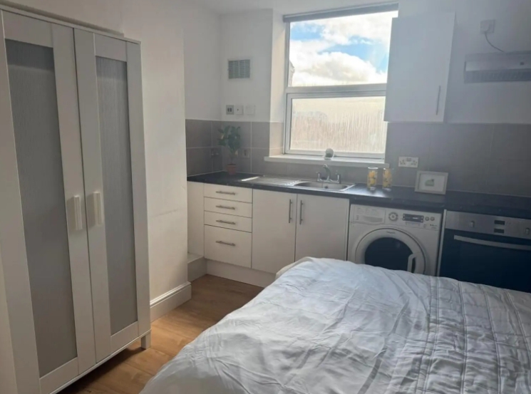 Byt, v ktorom si uvaríte večeru priamo z postele.