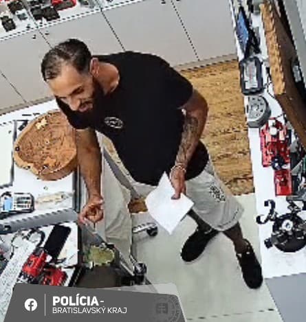 Krádež luxusných hodiniek v