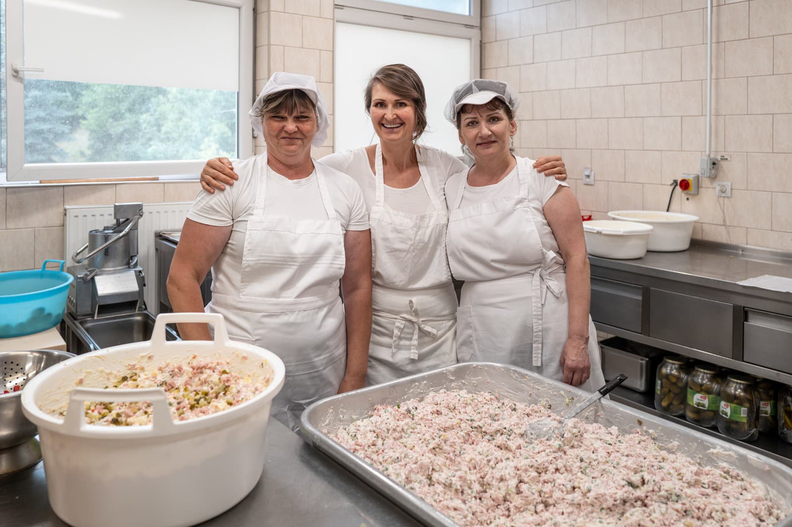 Zuzana Cúthová prebrala vedenie lahôdkarskej výroby v Čiernom Balogu po mame Elene, ktorá v COOP Jednote pracuje už viac ako 50 rokov.