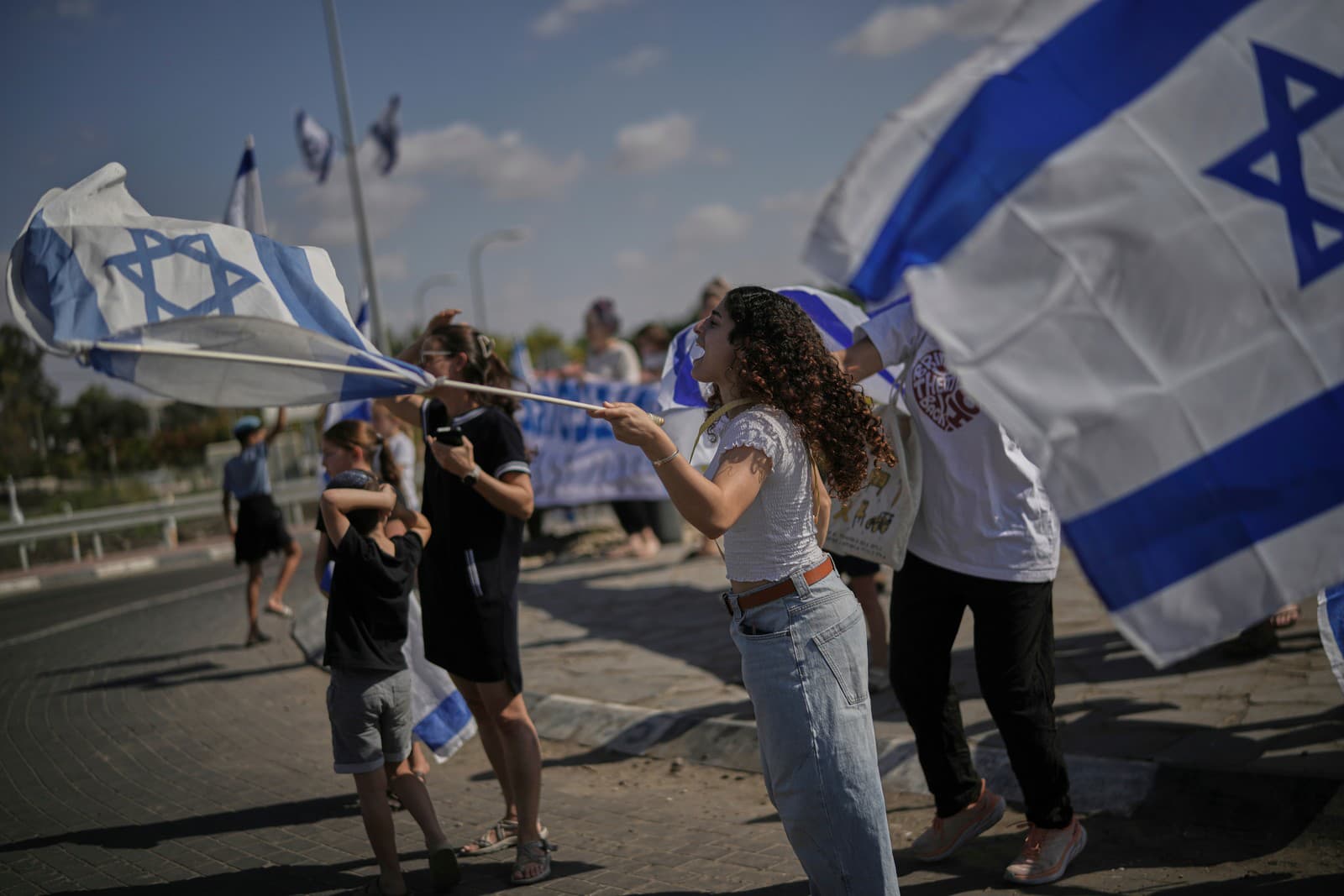 Historická výmena sa začala!