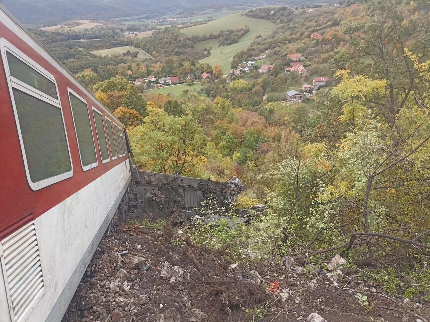 MIMORIADNY ONLINE Čelná zrážka