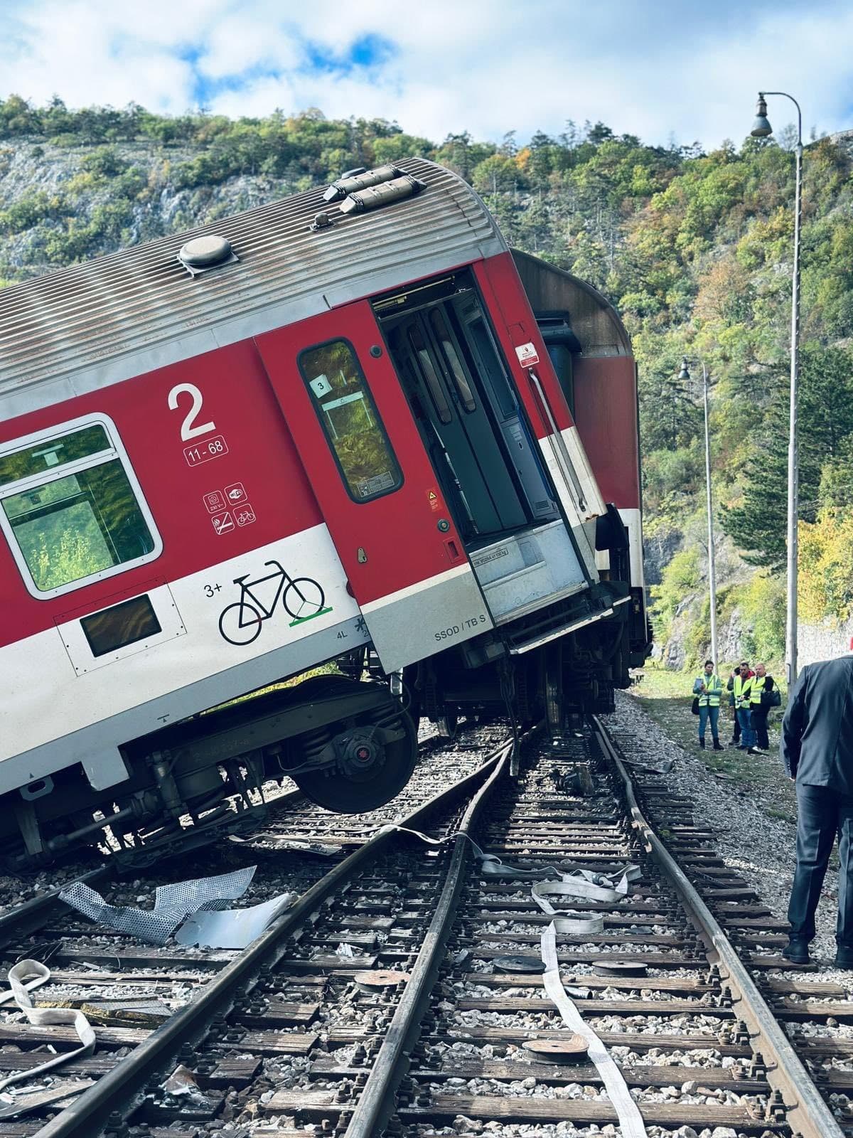 MIMORIADNY ONLINE Čelná zrážka