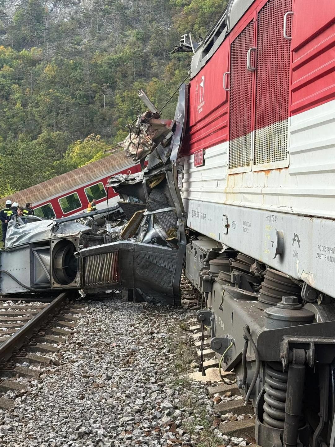 MIMORIADNY ONLINE Čelná zrážka