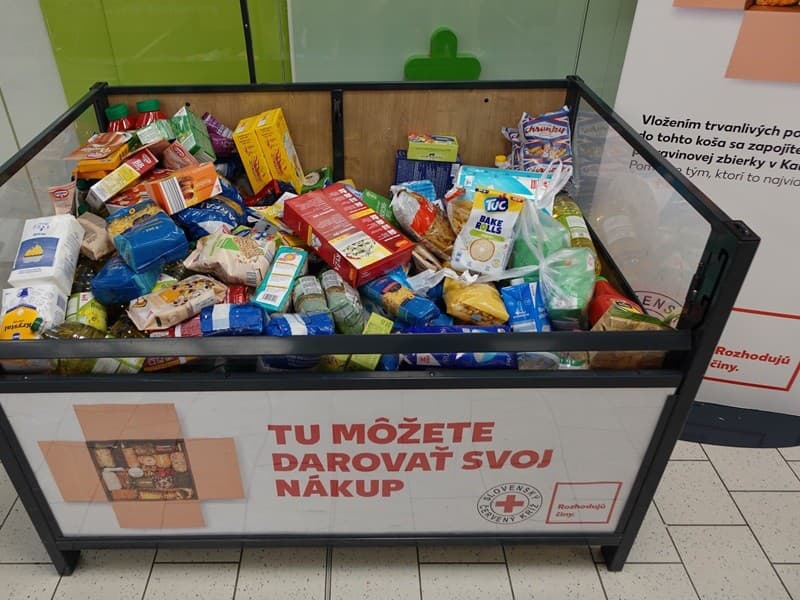 Zbierka potravín v Kauflande pomáhala aj tento rok