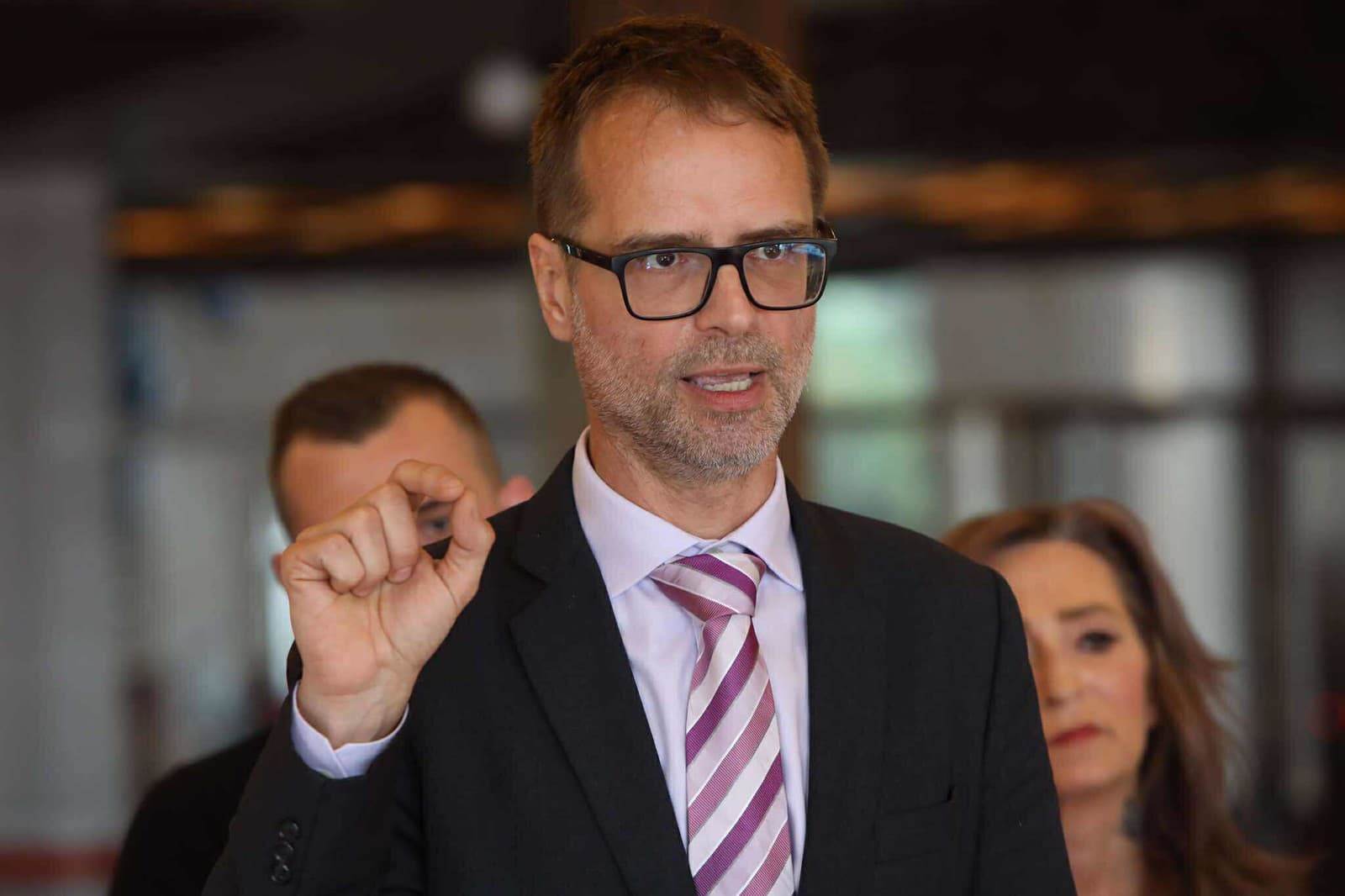 SaS kritizuje návrh o