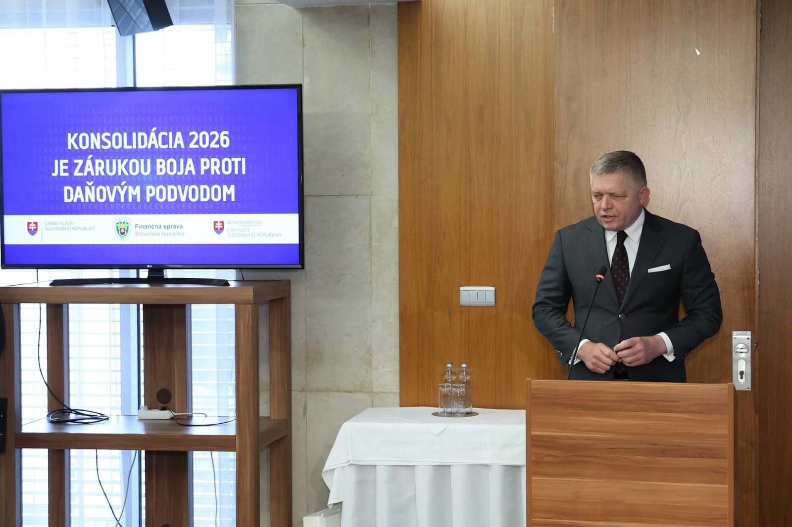Premiér na konferencii o