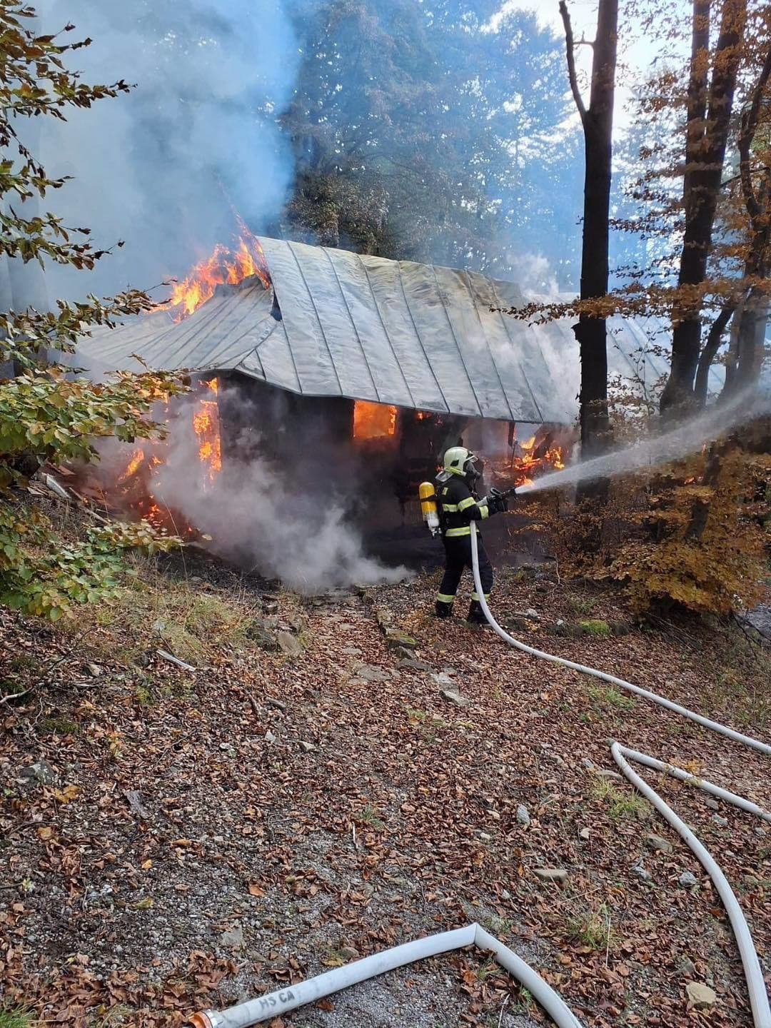Horela chata v Oščadnici!