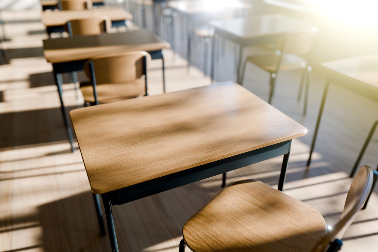 Pri bankách a firmách