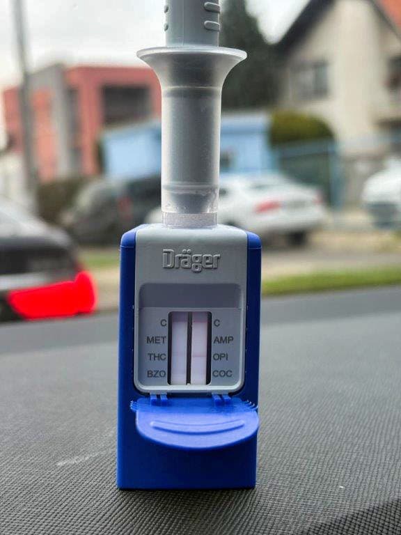 Vodiča zastavila policajná hliadka,