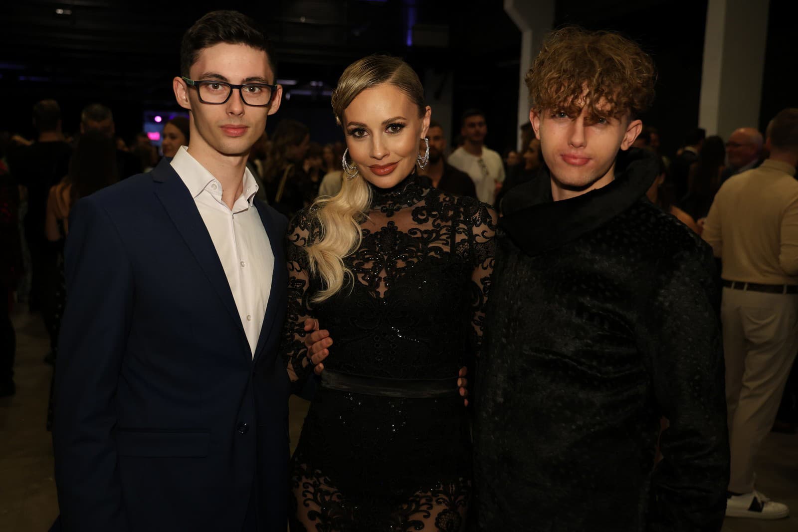 Bratislavské módne dni. Na snímke  Mária Čírová so synom (vpravo)