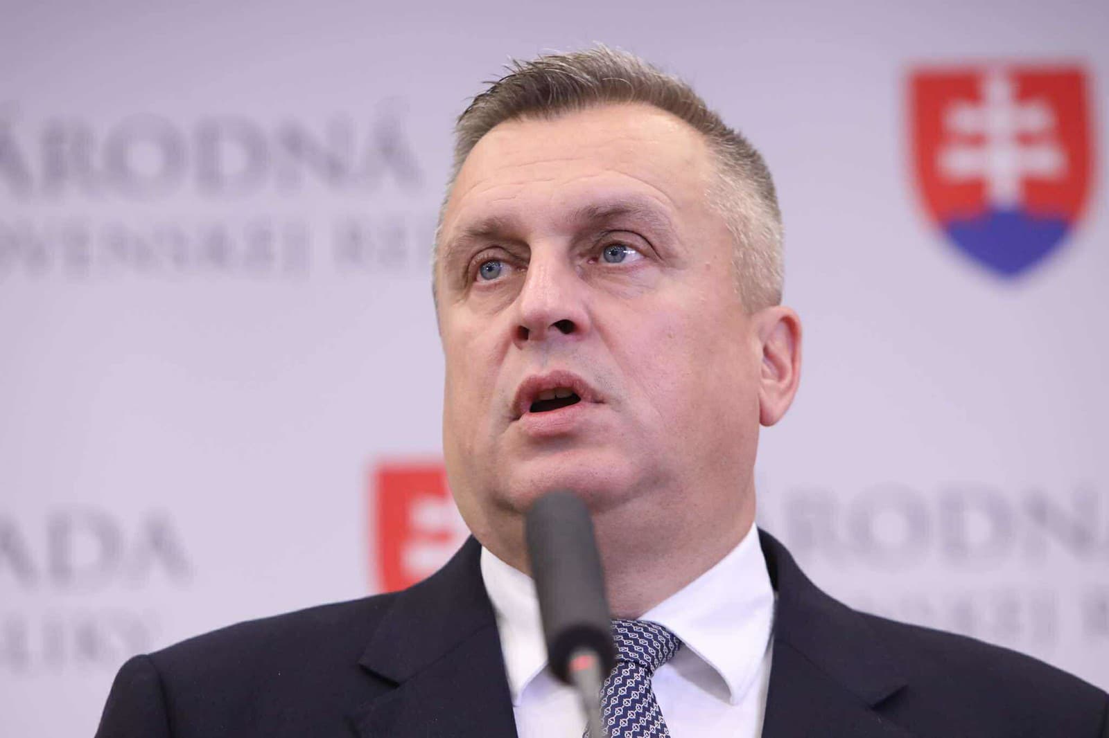 Fico sa bude tváriť