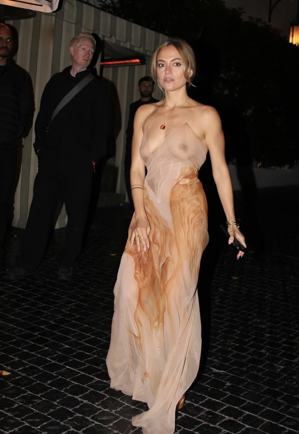 Hviezdna herečka na afterpárty